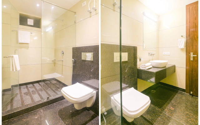 Super OYO 77736 Hotel Starlight