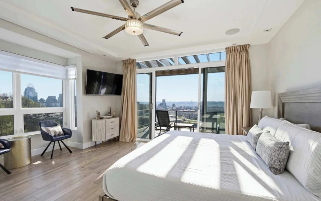 Luxury Mt. Adams Retreat Suites