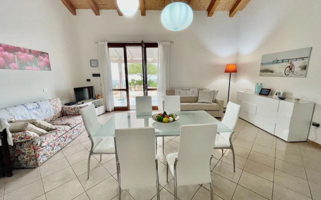 Villa Fiori with pool by Wonderful Italy