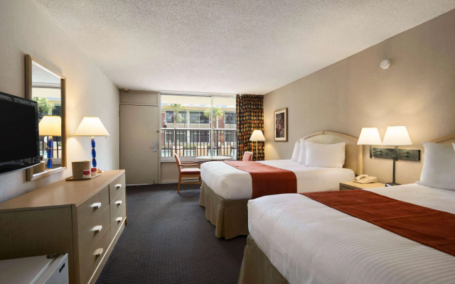 Ramada by Wyndham Kissimmee Gateway