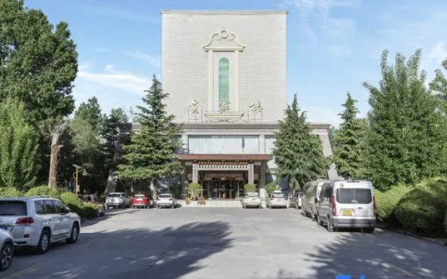 xizang hotel  （Norbulingka shop)