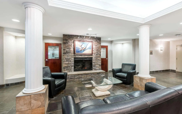 Park Hill Inn & Suites