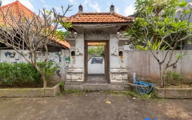 Urbanview Asung 2 Guesthouse near Canggu