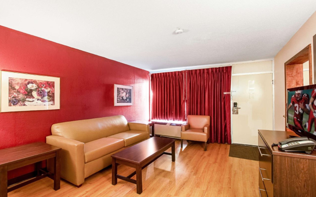 Red Roof Inn Battle Creek