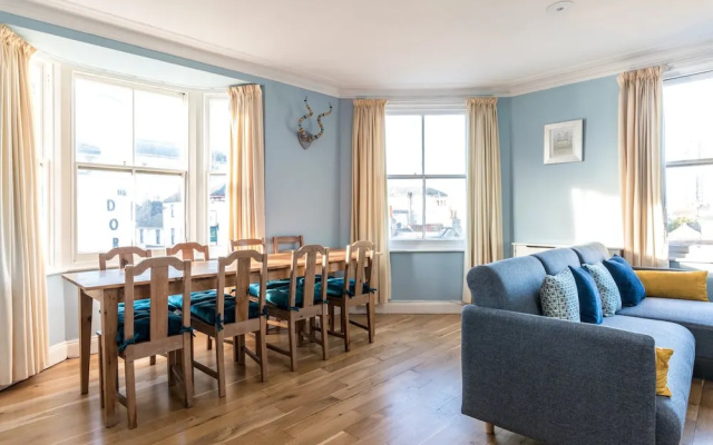 Spacious Property in North Laines