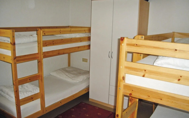 Stunning Apartment in Holzgau With 7 Bedrooms and Wifi