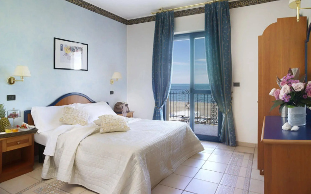 Hotel Ascot
