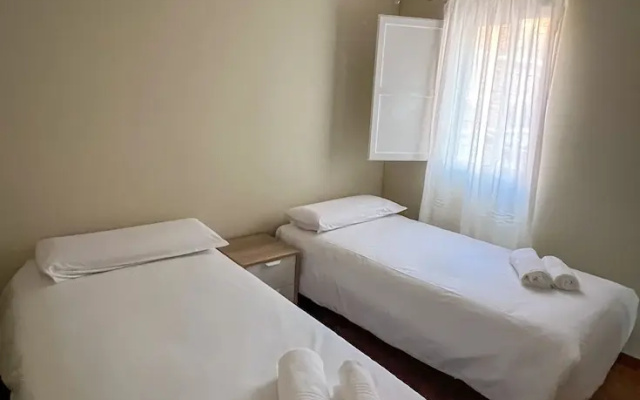 Entre Puertas