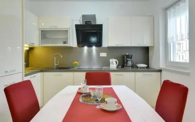 Apartments Elviana