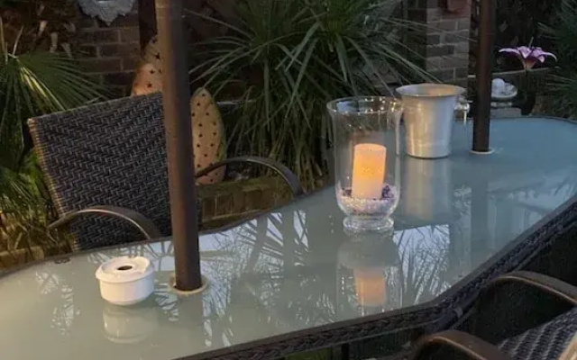 Oakwood Cabin Retreat in Bexleyheath