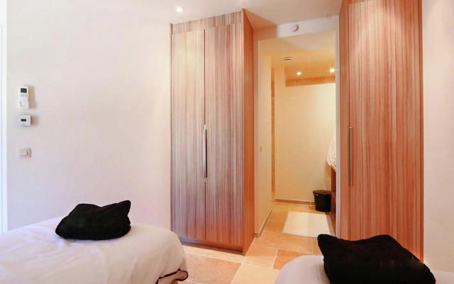 Secluded Apartment in Villesèque with Pool