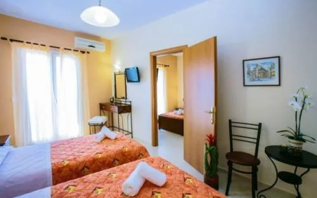 Finikas Hotel