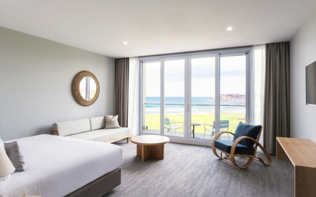 Abode Hotel Malua Bay