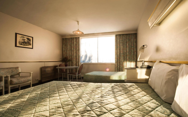 Parklane Motel