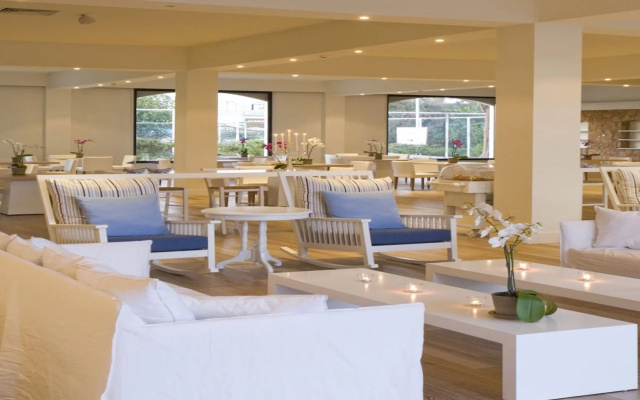 Sandy Beach Hotel & Spa