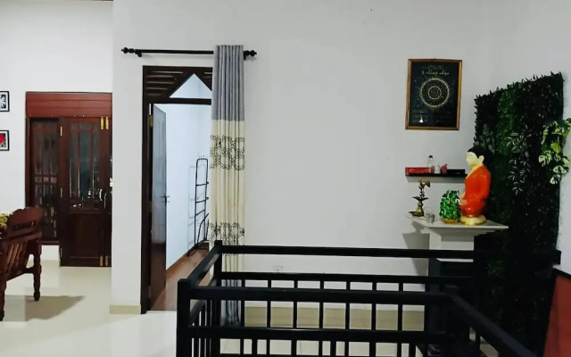 Home Stay With Local Charm