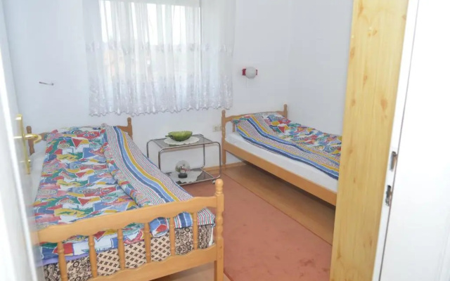 Prenociste Orhideja