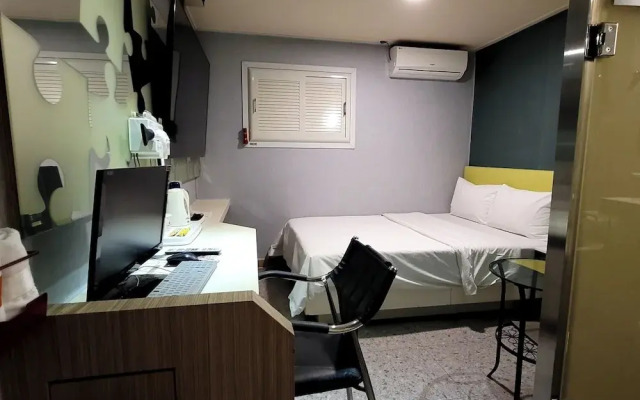 SKY Motel