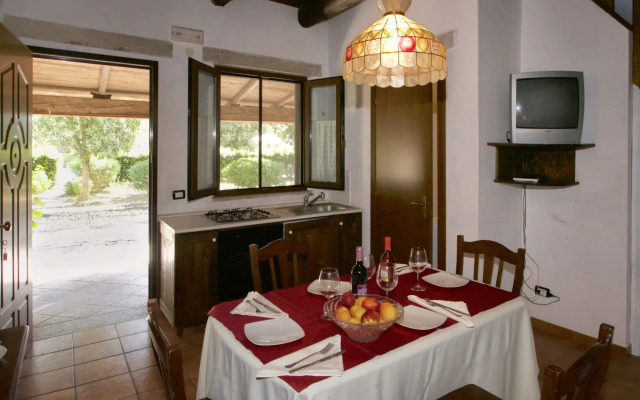 Scenic Holiday Home in Trinitapoli with Swimming Pool