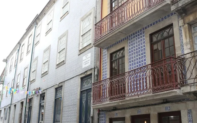 Porto Est. 1830