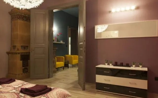 Madame`s Mansion