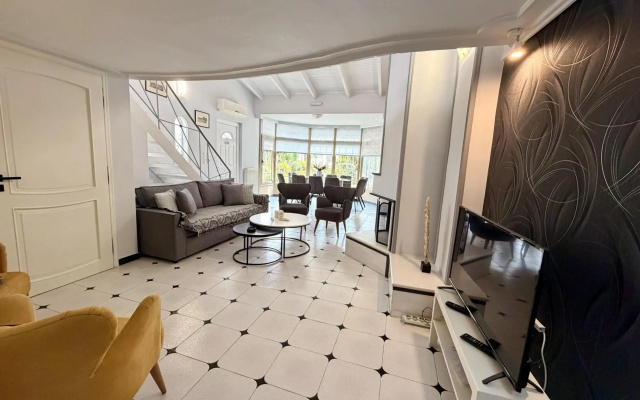 Natalie Apartments