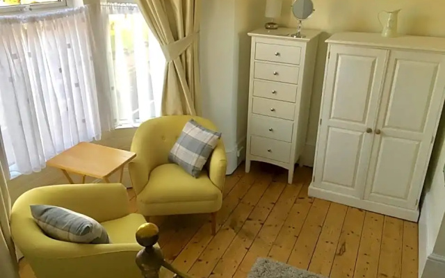 Cliftonville House Bed  Breakfast