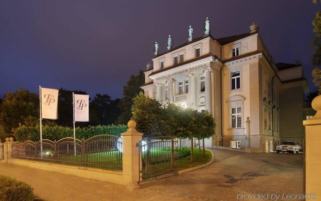 Отель Platinum Palace Польша, Вроцлав - отзывы, цены и фото номеров - забронировать отель Platinum Palace онлайн вид на фасад