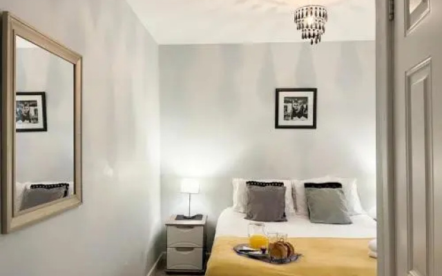 Berkeley Apartment