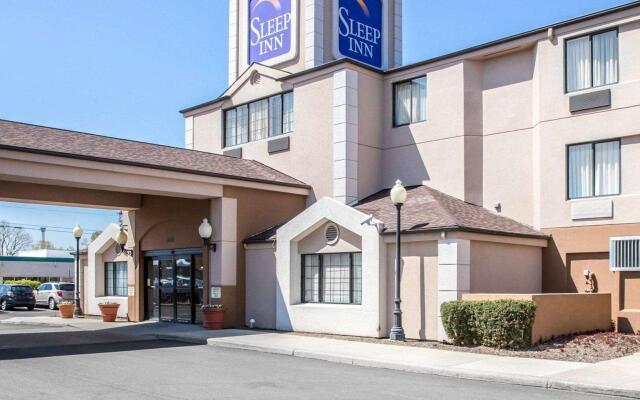 Отель Sleep Inn Midway Airport Bedford Park вид на фасад