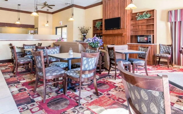 Quality Inn Dry Ridge