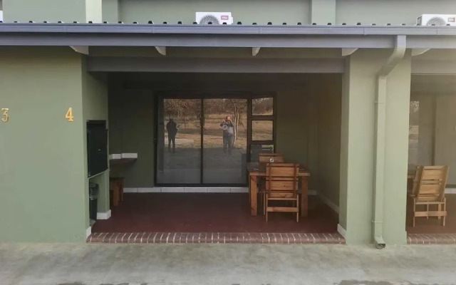 Crimson Bush Lodge