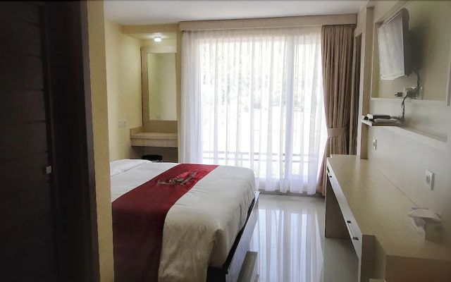 The Arya Hotel