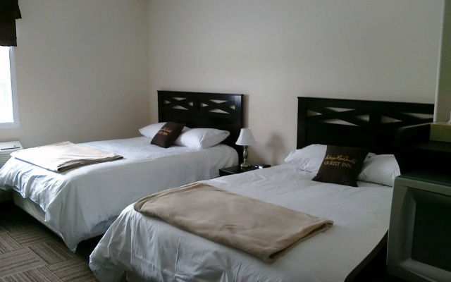 Auberge MacDonald Guest Inn