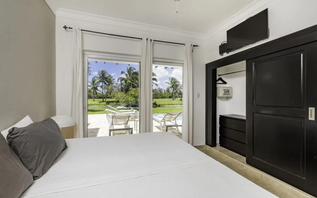 Lake View Villa