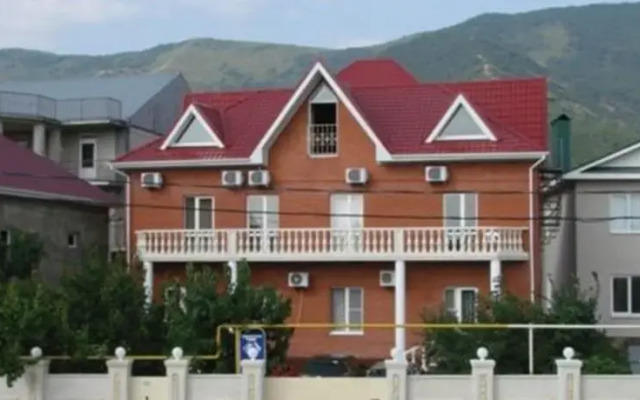Na Izumrudnoy