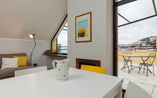 Bright Rooftop by Napoliapartments