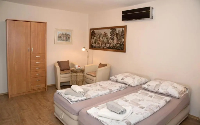 Deluxe Apartments