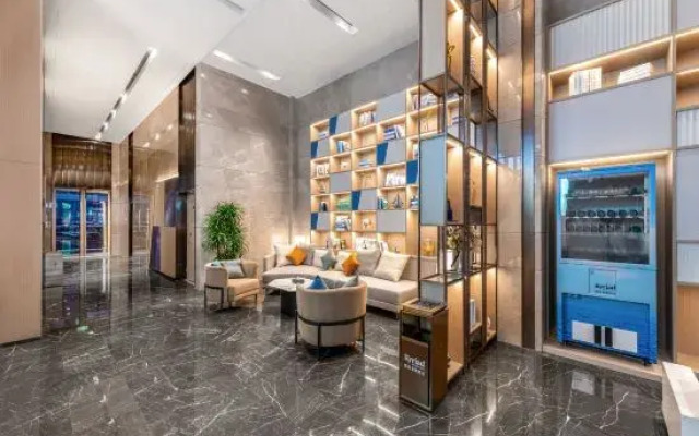 Kyriad Marvelous Hotel（ Jiedong People's Square Branch）
