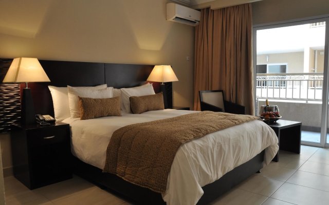 Hotel Royal in Kinshasa, Republic of the Congo from 156$, photos, reviews - zenhotels.com guestroom