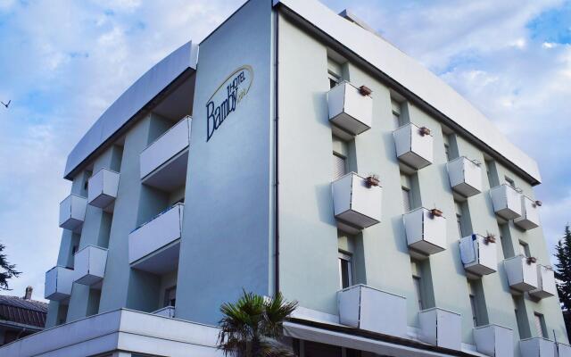 Hotel Bamby вид на фасад