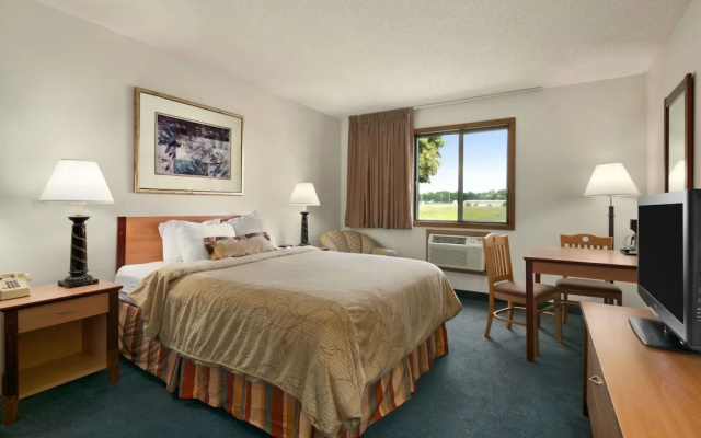 Days Inn By Wyndham Willmar