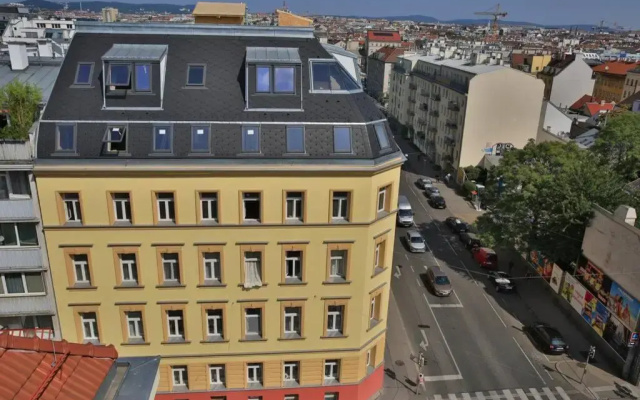 Studio-Apartment between Schoenbrunn & the City Center (30)