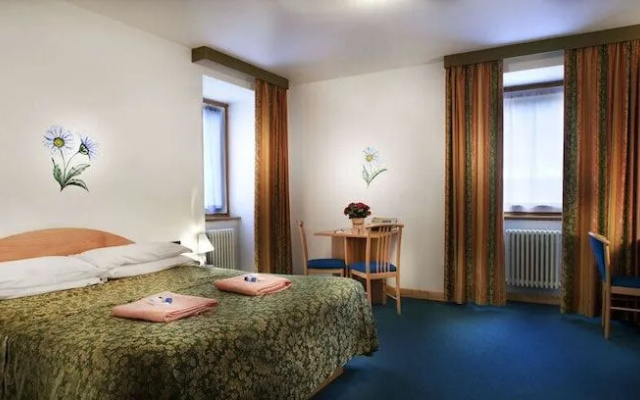 Grand Hotel Rabbi