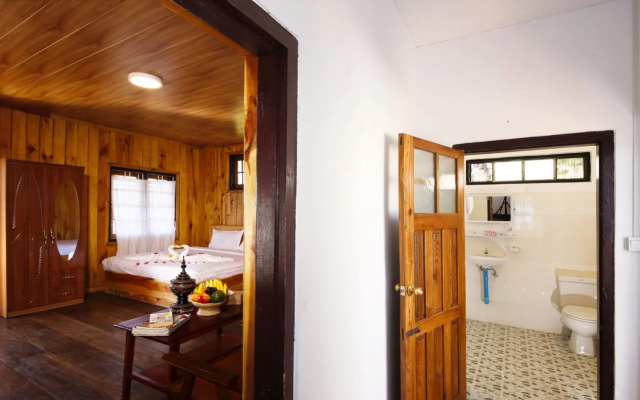 Pine Land Oasis Hotel