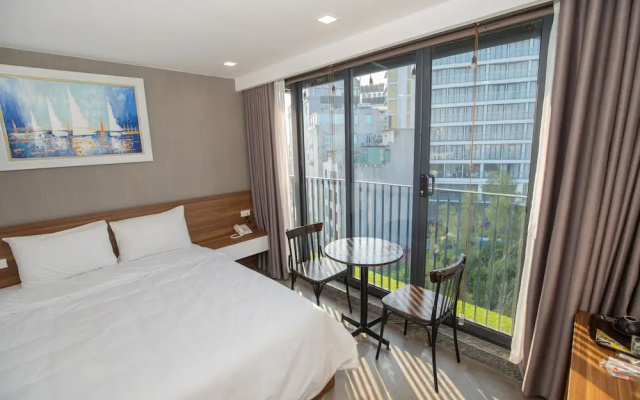 Lake View Hotel