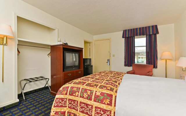 Americas Best Value Inn & Suites South Boston