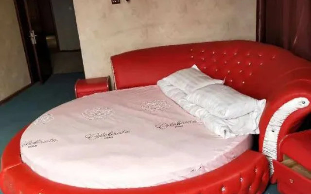 Baiyue Hualong Hotel