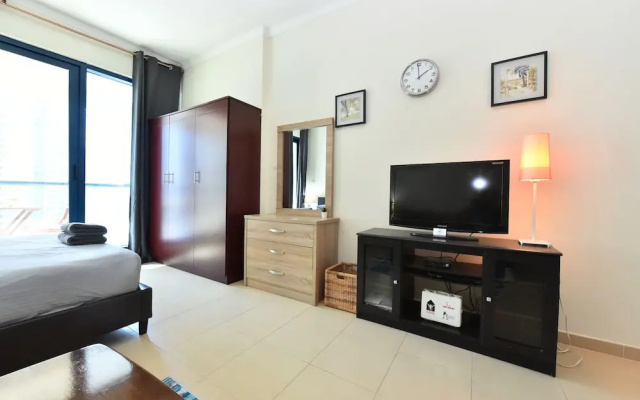 DB - Furnished Studio with balcony