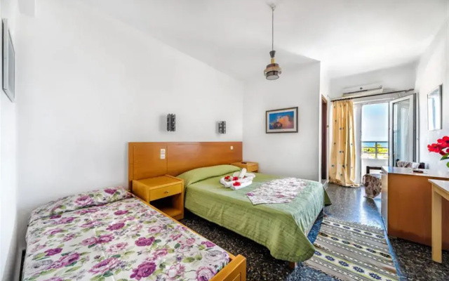 Harmony Hotel And Studios